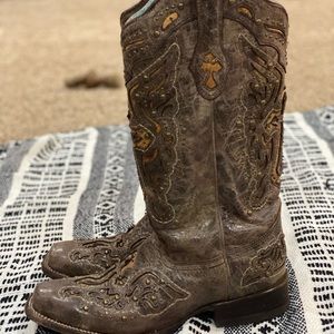 Corral boots